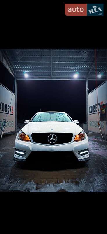 Седан Mercedes-Benz C-Class 2012 в Миколаєві