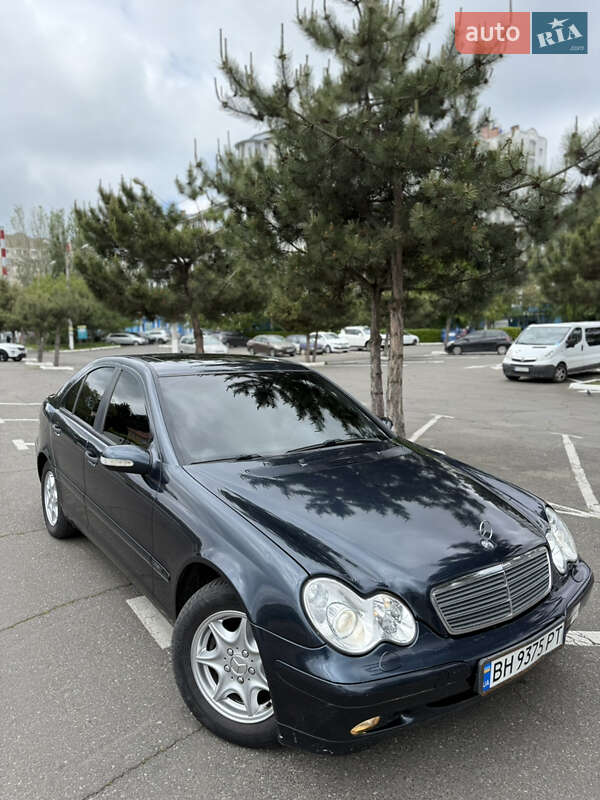 Mercedes-Benz C-Class 2003