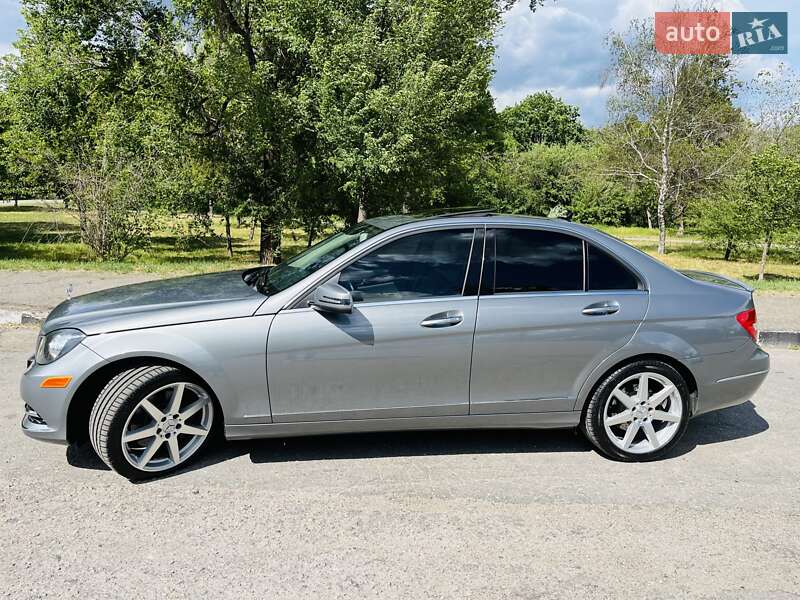 Седан Mercedes-Benz C-Class 2013 в Киеве