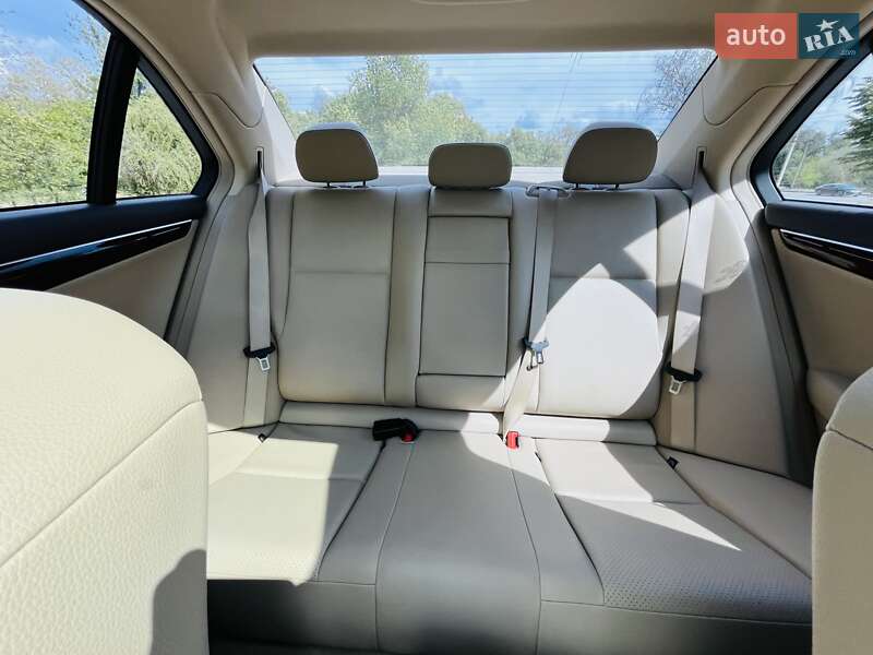 Седан Mercedes-Benz C-Class 2013 в Киеве