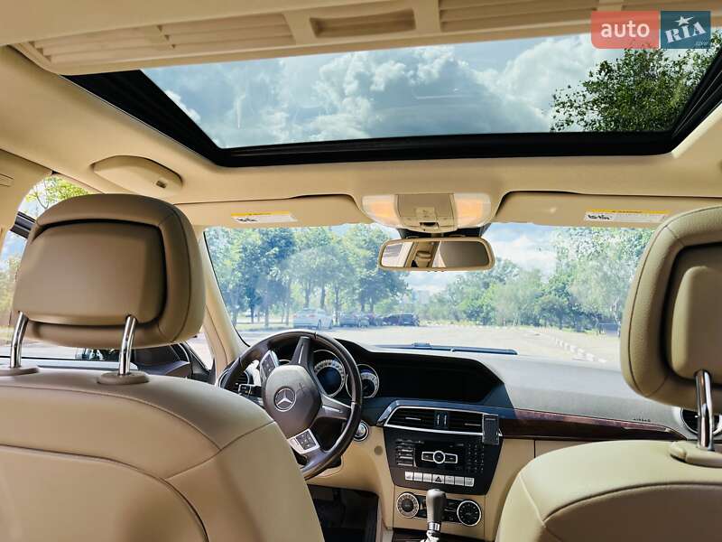 Седан Mercedes-Benz C-Class 2013 в Киеве