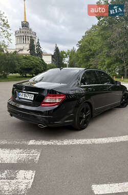 Седан Mercedes-Benz C-Class 2010 в 