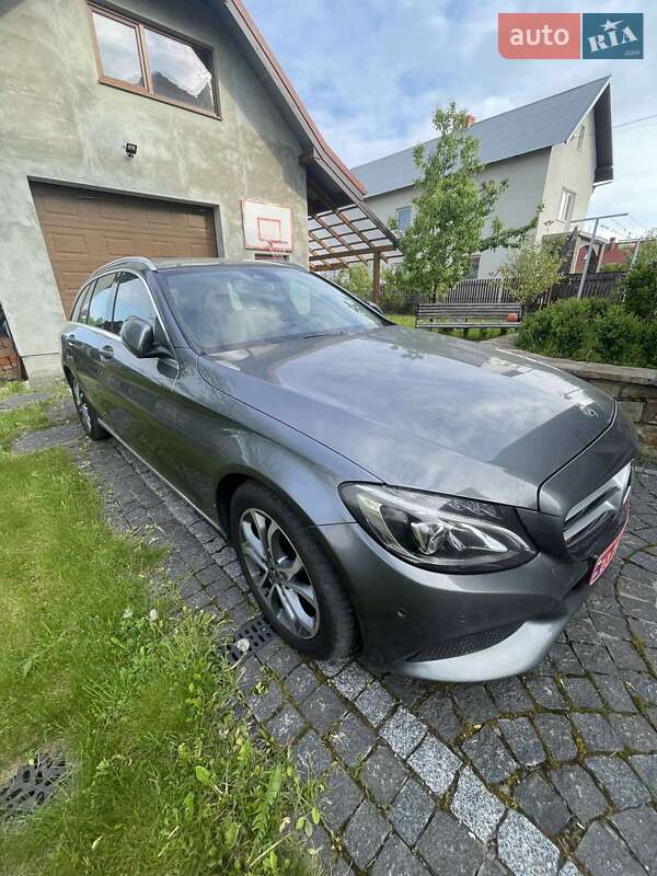 Універсал Mercedes-Benz C-Class 2017 в Стрию