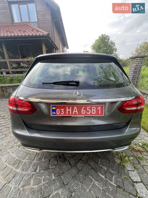 Універсал Mercedes-Benz C-Class 2017 в Стрию