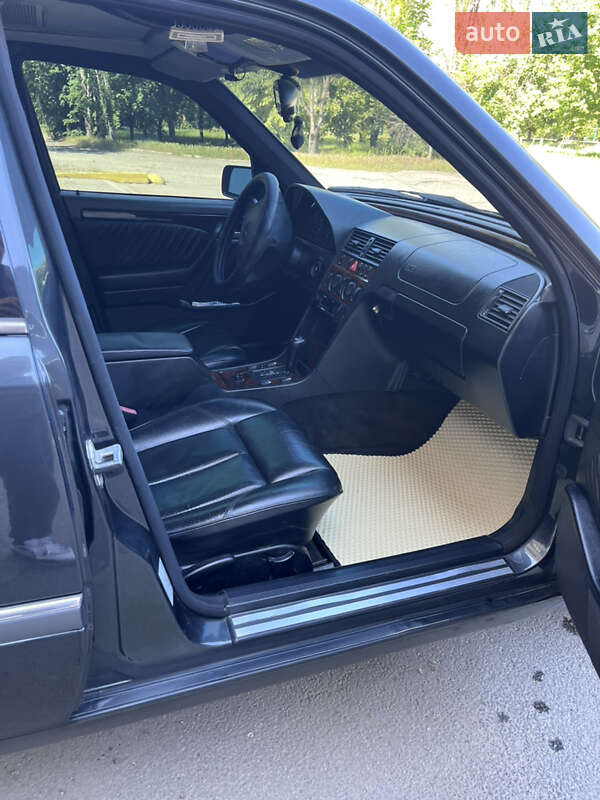Седан Mercedes-Benz C-Class 1997 в Херсоне
