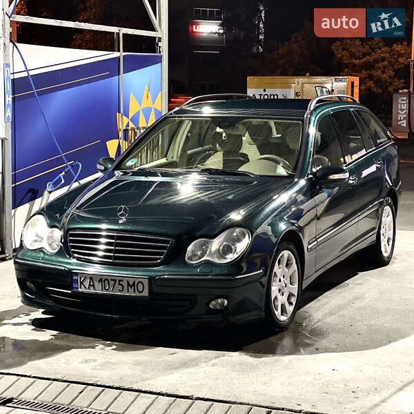Mercedes-Benz C-Class 2005