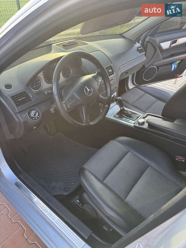 Универсал Mercedes-Benz C-Class 2009 в Виннице