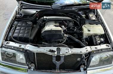 Седан Mercedes-Benz C-Class 2000 в 