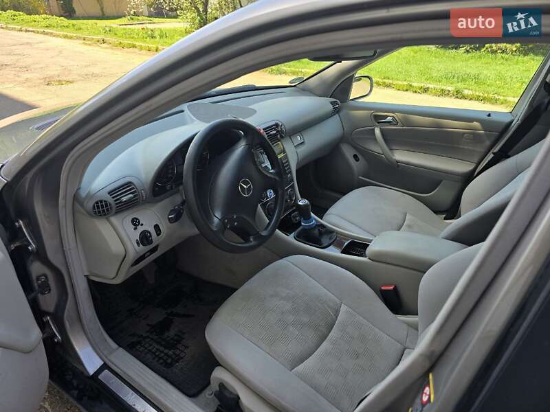 Седан Mercedes-Benz C-Class 2005 в Калинівці