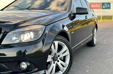 Універсал Mercedes-Benz C-Class 2010 в 