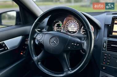 Універсал Mercedes-Benz C-Class 2010 в 