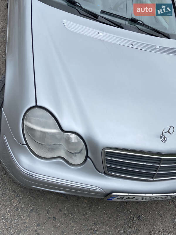 Седан Mercedes-Benz C-Class 2001 в Запорожье