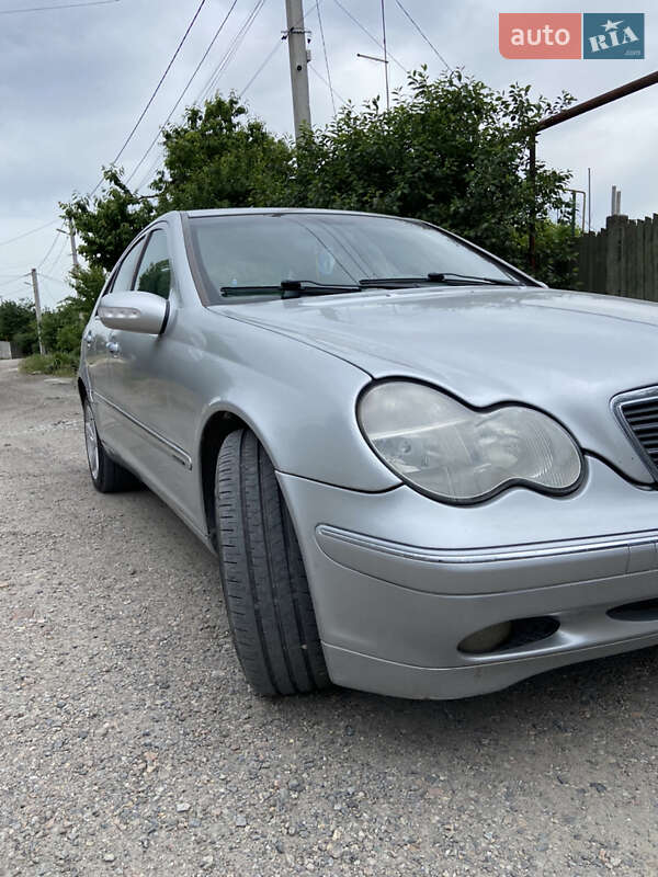 Седан Mercedes-Benz C-Class 2001 в Запорожье