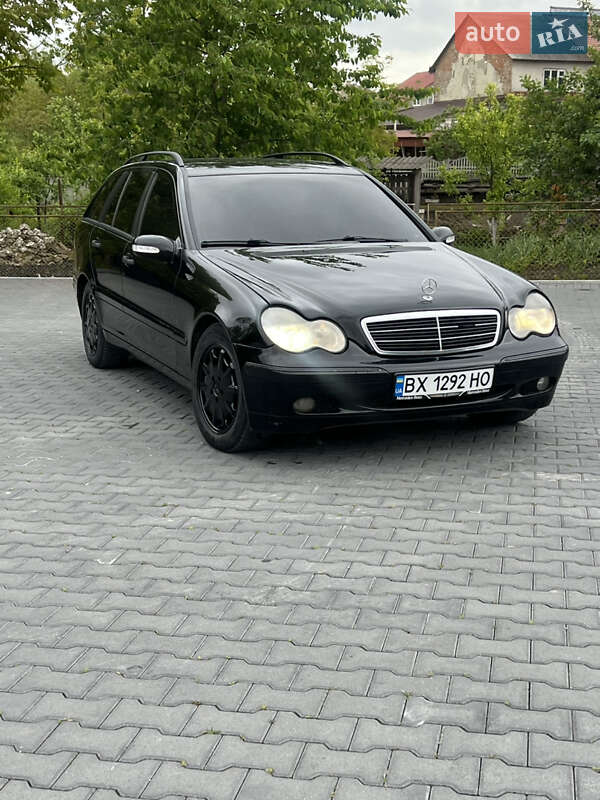 Универсал Mercedes-Benz C-Class 2002 в Зборове