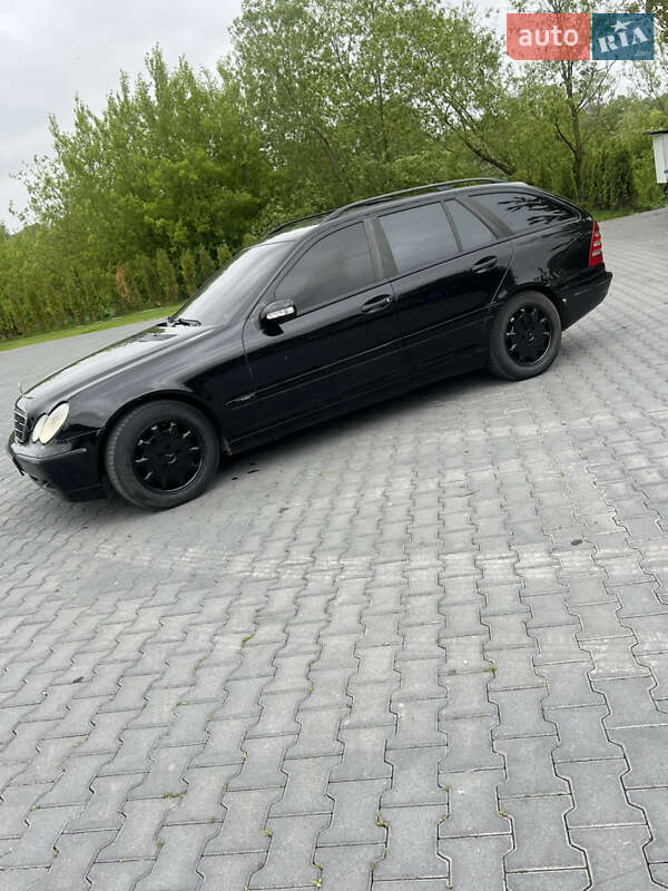 Универсал Mercedes-Benz C-Class 2002 в Зборове