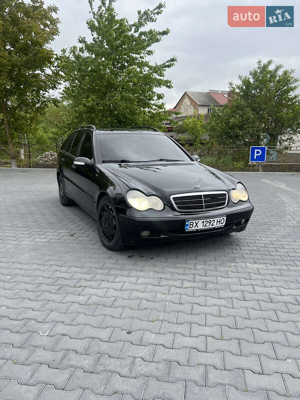 Универсал Mercedes-Benz C-Class 2002 в Зборове
