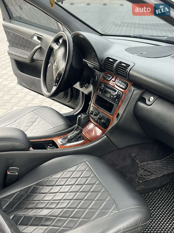 Универсал Mercedes-Benz C-Class 2002 в Зборове