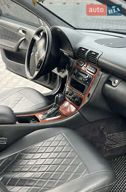 Універсал Mercedes-Benz C-Class 2002 в 