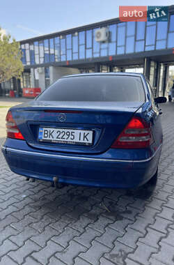 Седан Mercedes-Benz C-Class 2002 в 