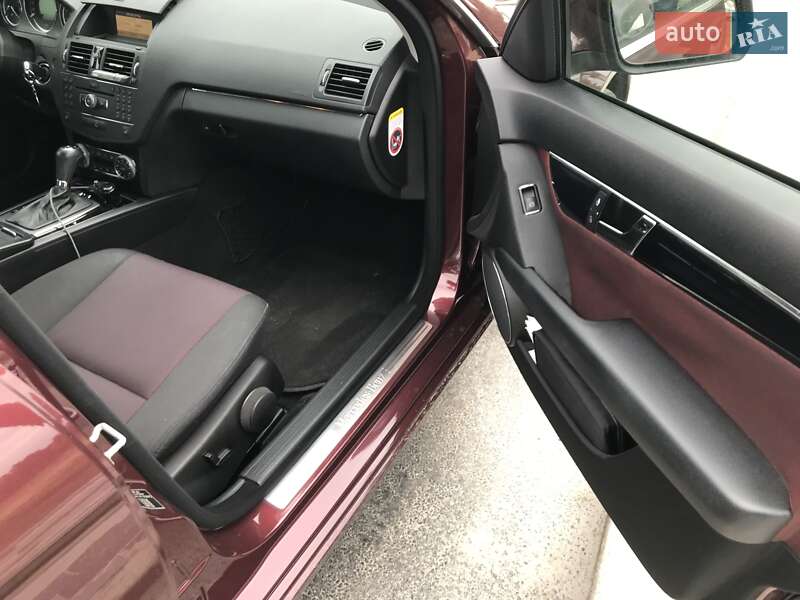 Седан Mercedes-Benz C-Class 2008 в Києві