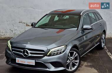 Универсал Mercedes-Benz C-Class 2020 в 
