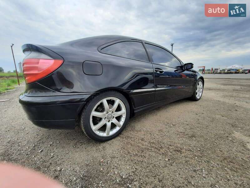 Купе Mercedes-Benz C-Class 2002 в Киеве