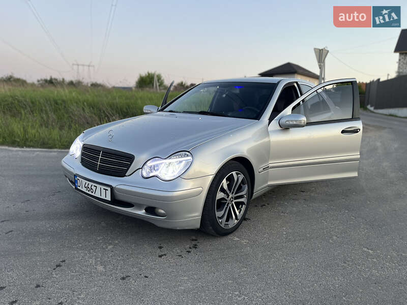 Mercedes-Benz C-Class 2003
