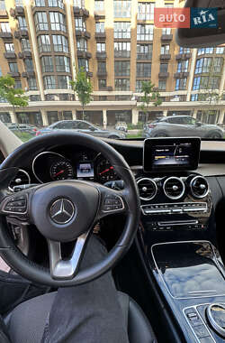 Седан Mercedes-Benz C-Class 2017 в 