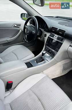 Купе Mercedes-Benz C-Class 2004 в 
