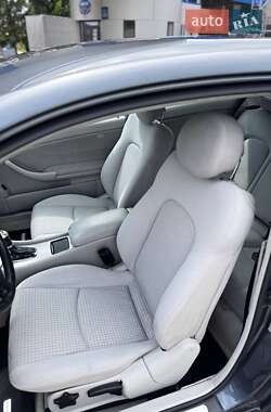 Купе Mercedes-Benz C-Class 2004 в 
