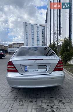 Седан Mercedes-Benz C-Class 2006 в 