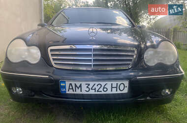 Универсал Mercedes-Benz C-Class 2004 в 