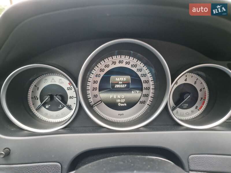Седан Mercedes-Benz C-Class 2013 в Житомирі