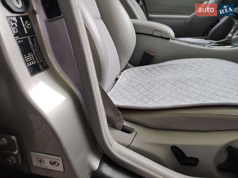 Седан Mercedes-Benz C-Class 2004 в Киеве