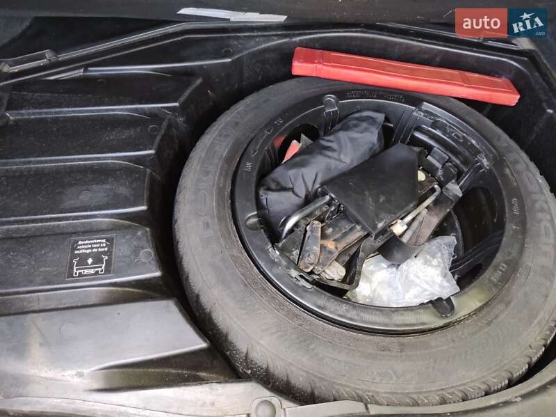 Седан Mercedes-Benz C-Class 2004 в Киеве