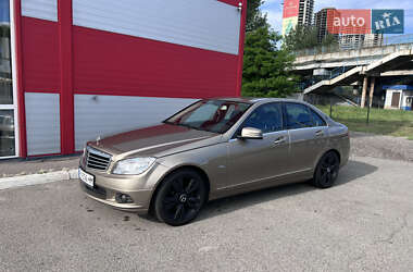 Седан Mercedes-Benz C-Class 2010 в Киеве