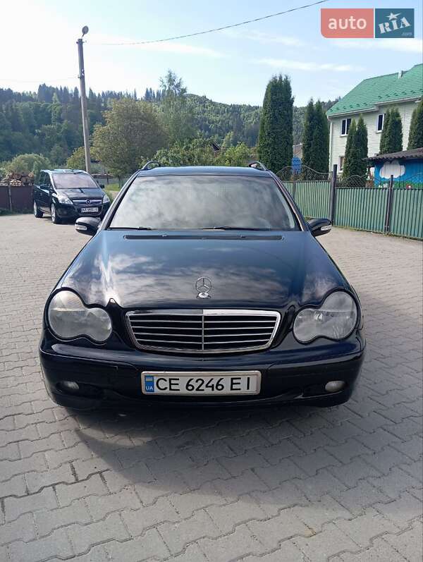 Универсал Mercedes-Benz C-Class 2002 в Верховине