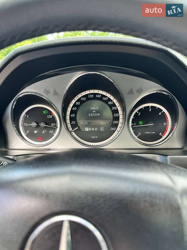 Универсал Mercedes-Benz C-Class 2010 в Черновцах фото 11 Универсал Mercedes-Benz C-Class 2010 в Черновцах