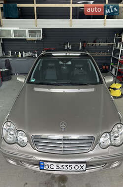 Седан Mercedes-Benz C-Class 2004 в 