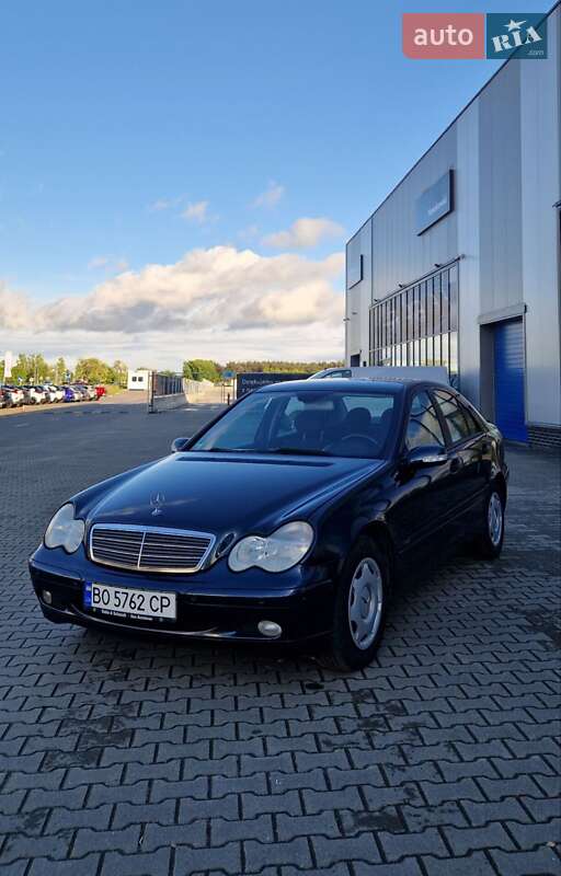 Седан Mercedes-Benz C-Class 2003 в Бучаче