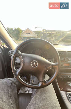 Седан Mercedes-Benz C-Class 2003 в 