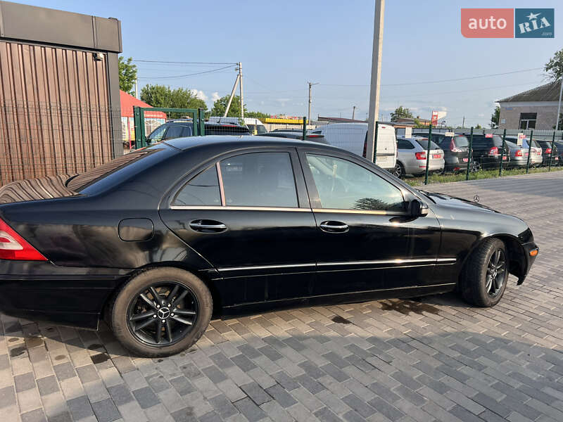 Седан Mercedes-Benz C-Class 2003 в 
