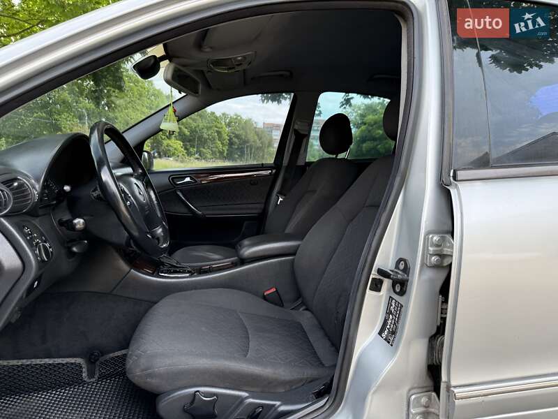 Седан Mercedes-Benz C-Class 2000 в Ровно