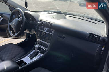 Седан Mercedes-Benz C-Class 2006 в 