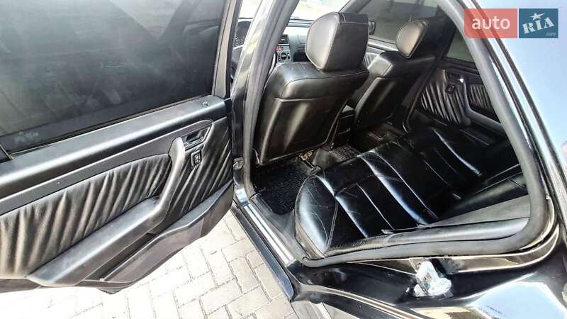 Седан Mercedes-Benz C-Class 1994 в Дубно