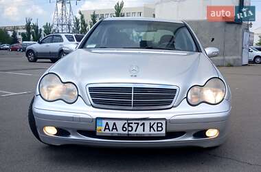 Седан Mercedes-Benz C-Class 2001 в 