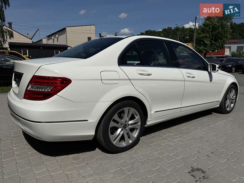 Седан Mercedes-Benz C-Class 2013 в Вінниці