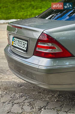 Седан Mercedes-Benz C-Class 2004 в 