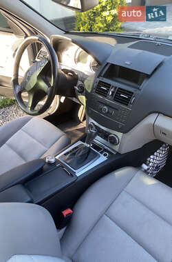 Седан Mercedes-Benz C-Class 2008 в 