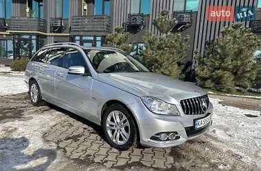 Універсал Mercedes-Benz C-Class 2011 в 